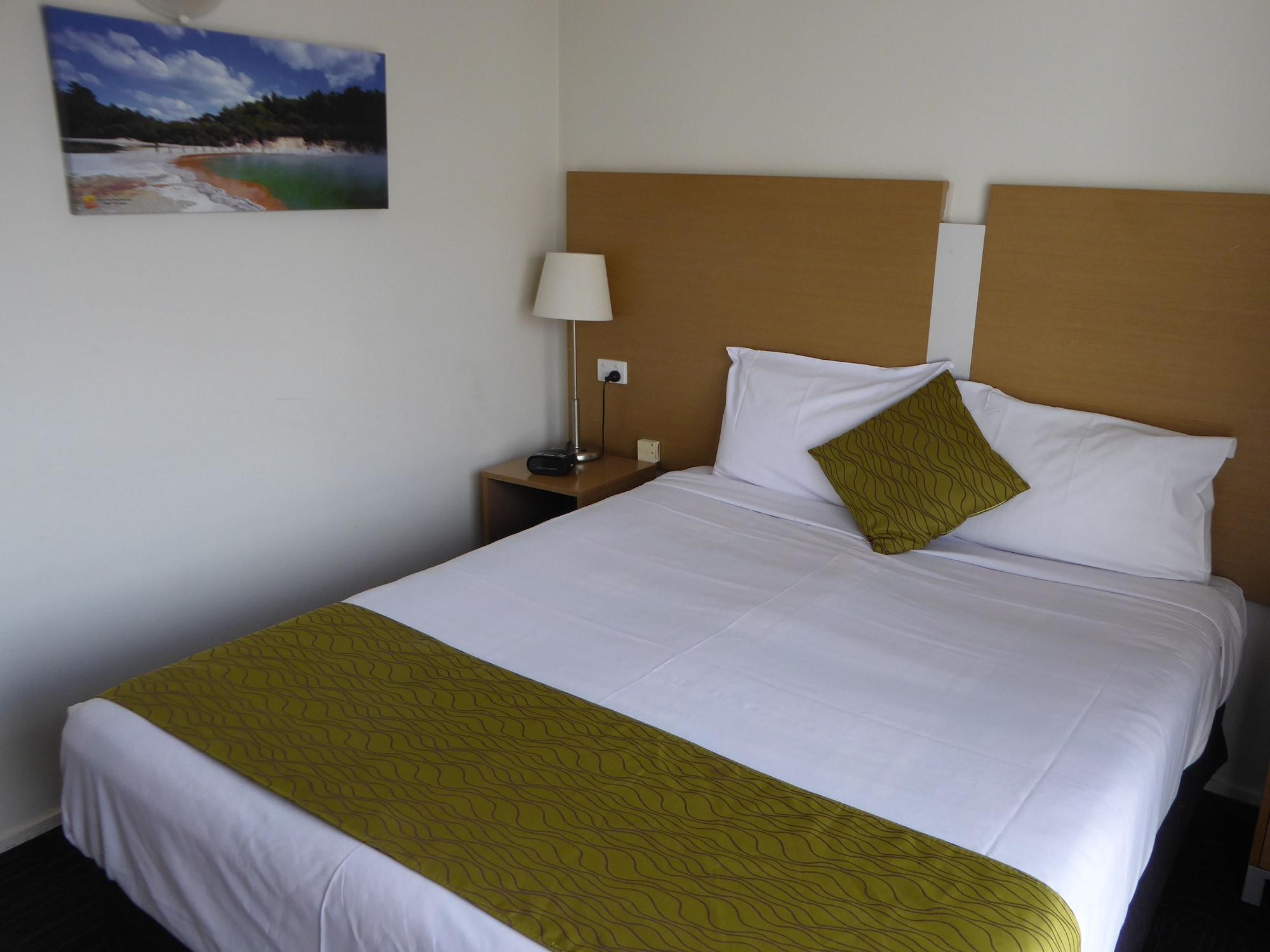 Four Canoes Hotel Rotorua Exterior photo