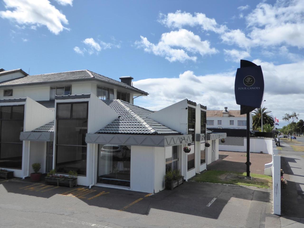 Four Canoes Hotel Rotorua Exterior photo
